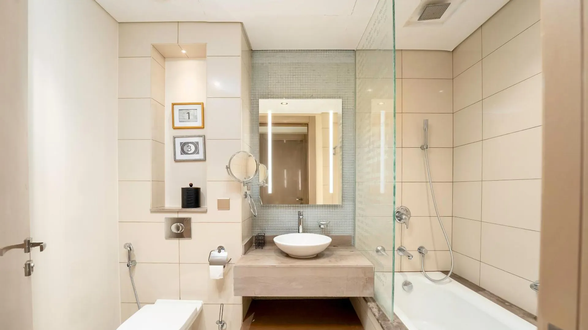 Luxe Living Redefined Spacious 3Br Haven In Damac Towers By Paramount, Stunning Views, Elite Amenities Dubai
