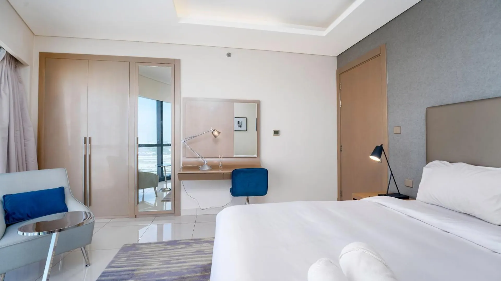 Apartment Luxe Living Redefined Spacious 3Br Haven In Damac Towers By Paramount, Stunning Views, Elite Amenities Dubai